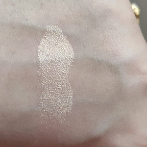 COMBO of SFR blusher + Incolor Miracle Touch Highlighter shade 05