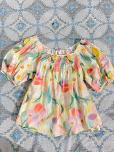 prettiest puff sleeves floral top