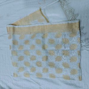 Elegant White &amp; Gold Dupatta