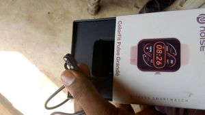 Noise Colorfit Smartwatch - Pink