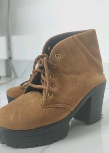 Women's Brown Heeled Boots