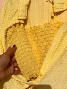 Pretty pastel yellow top!!!💛💛💛💛💛