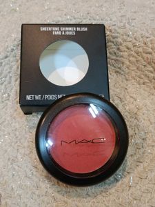 MAC Sheertone Shimmer Blush In Shade- Peachykeen😍
