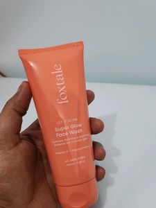 Foxtale Super Glow Face Wash