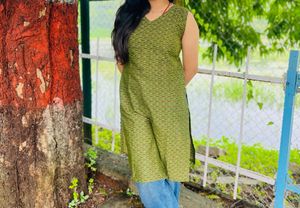 Green Patterned Kurti/Tunic