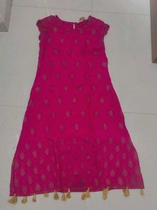 💗 Shine Bright in This Stunning Fuchsia Kurti-XS