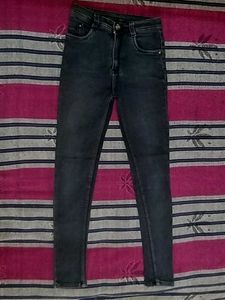 Dark Black Denim Jeans🖤