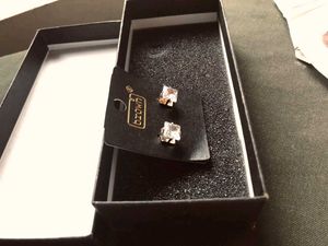 Diamond Stone Queen Earrings