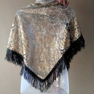 Elegant Scarf with Fringe