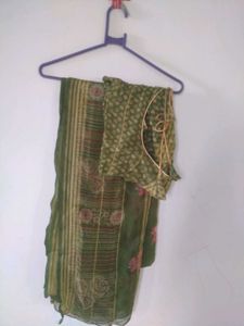 pure chiffon Mehndi colour saree with blouse