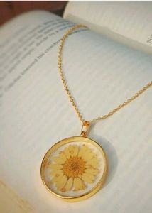 Resin Daisy Flower Color Option Available