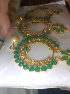 Jhumka And Mangtikaa
