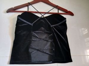 Solid Round Neck Backless Slim Fit Crop Top