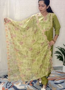 Elegant Green Kurta Set & Dupatta