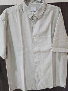 H&amp;M Casual Shirt - Short Sleeve