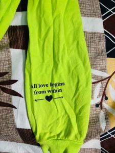 NEON SWEATSHIRT