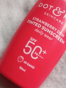 DOT &amp; KEY tinted suncreen