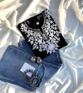 Trending Short Kurti With Thread Detailing 🖤