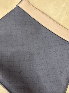 Elegant Two-Tone Shoulder Bag
