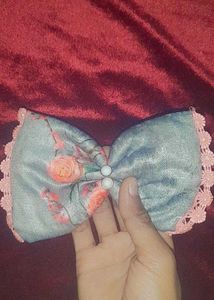 Lace Hair Bow 🎀