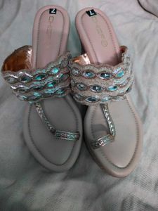 Embellished Toe Ring Sandals -