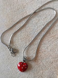 An Elegant Gifting Heart Pendant