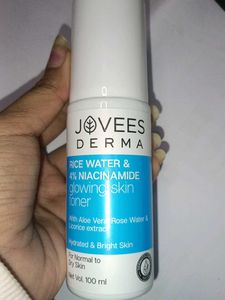 Jovees Derma Glowing Skin Toner
