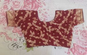Maroon &amp; Gold Patterned Saree with blouse