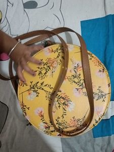DailyObjects Floral Sling Bag