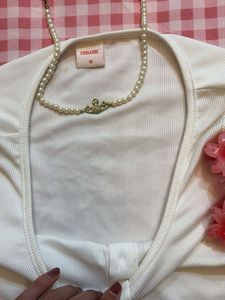 🦢White Buttoned Top ✨