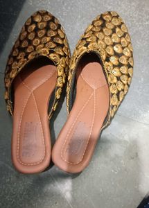 Sandal