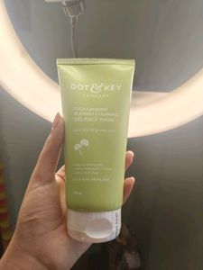 Dot & Key Face Wash