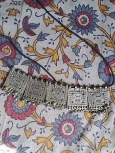 Silver Oxidised Chokar