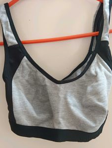 Women's sports bra