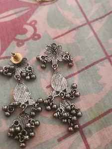 Earings