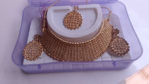Elegant Gold-toned Jewelry Set