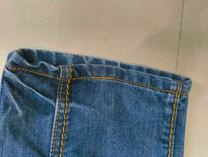 Men&#39;s Distressed Denim Jeans