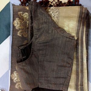 Beautiful Brown Saree With Blouse For Women