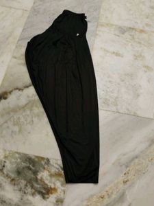 Black colour leggings Size xxl
