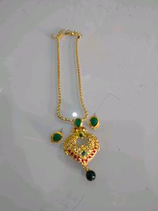 Golden Cute Necklace Set