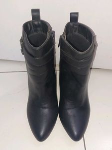 Chic Black Boots | Just like New