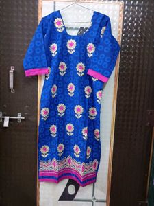 Floral Embroidered Kurta