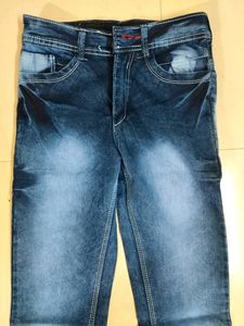 Brand New Men&#39;s Levi&#39;s Jeans. Size - 28.