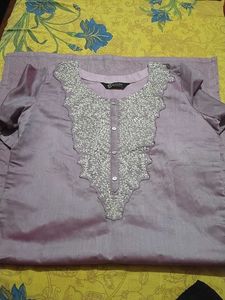 Elegant Embroidered Kurta Set 🌹