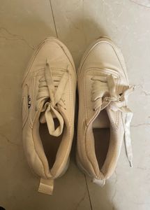Fila White Casual Shoes