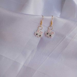 Bunny 🐰Beaded Earrings