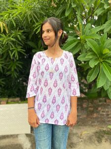 Women White Short Kurti