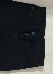 Women Capri (Black)