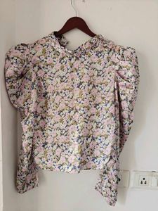 4 Floral Puff Sleeve Tops