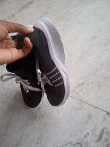 Stylish Black sport soes